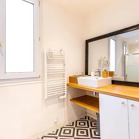 Guestready - Romantic Nest In The 20th Arr Appartement *